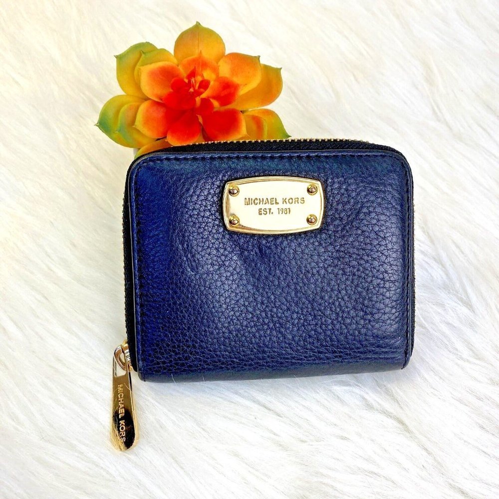 Michael Kors Small Black Saffiano Leather Continental Travel Zip Around Wallet - Picture 1 of 14